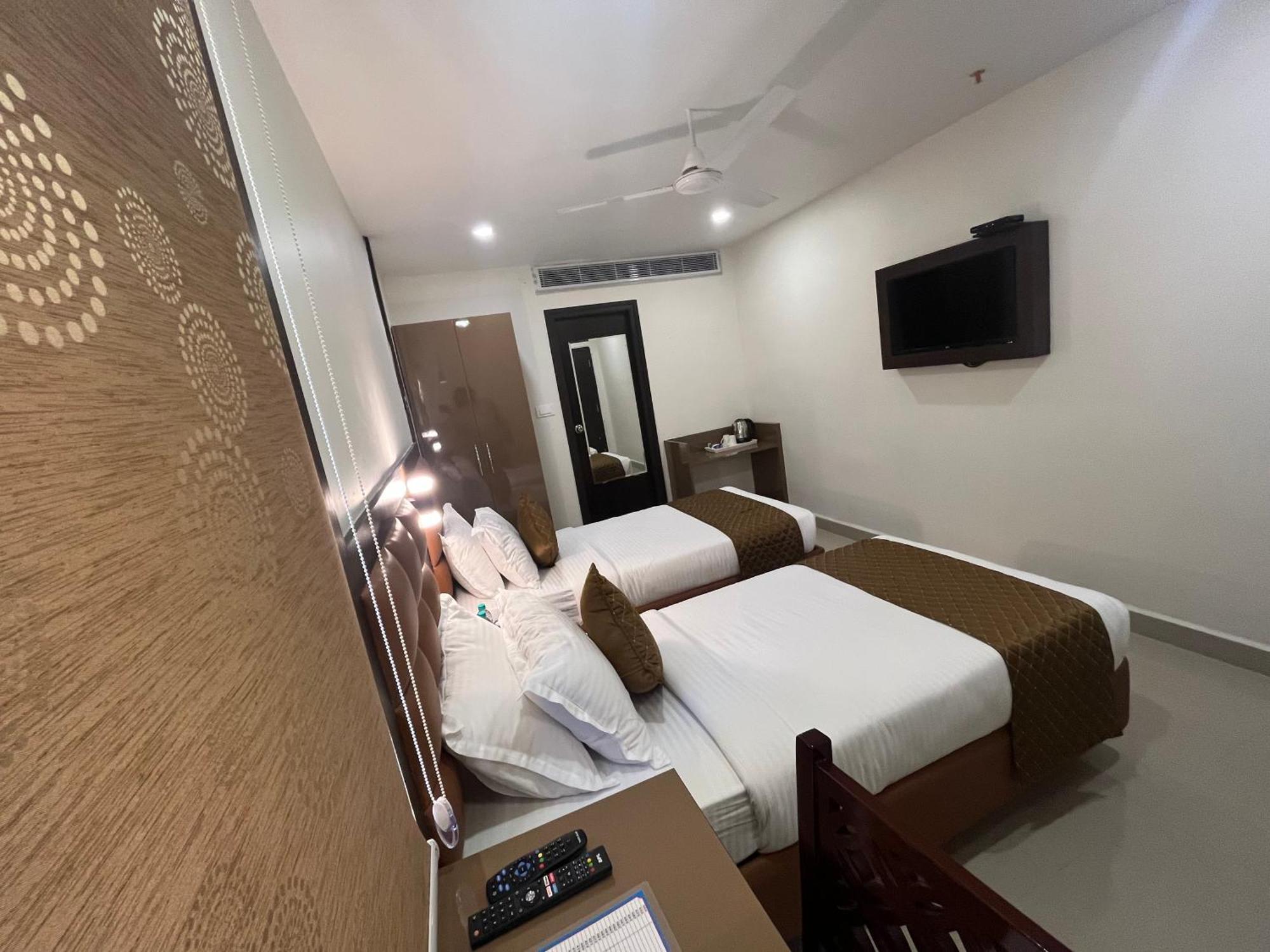 Hotel Landridge - Hitech Hyderabad