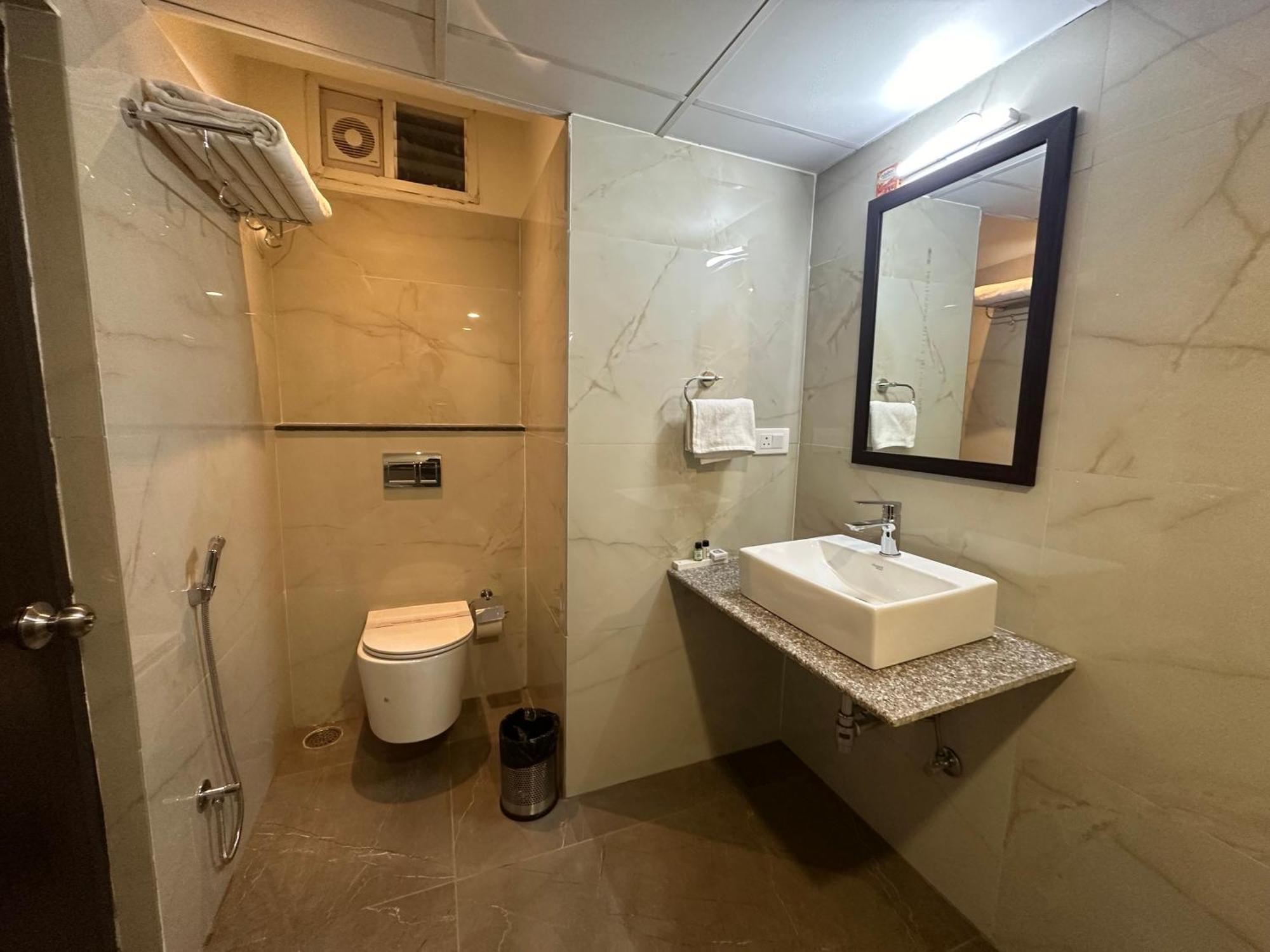 Hotel Landridge - Hitech Hyderabad
