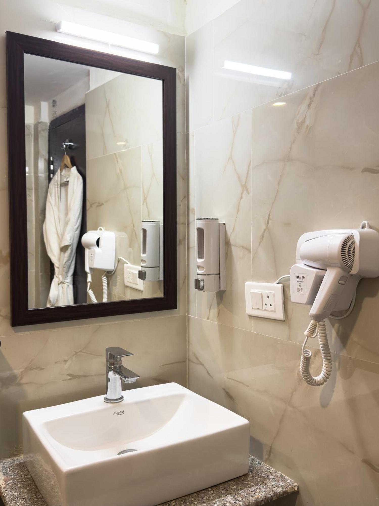 Hotel Landridge - Hitech Hyderabad